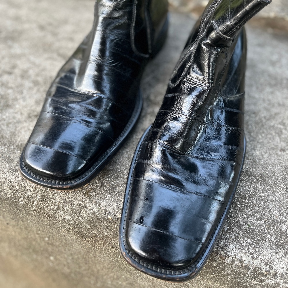 Kenneth Cole New York eel skin ankle boots